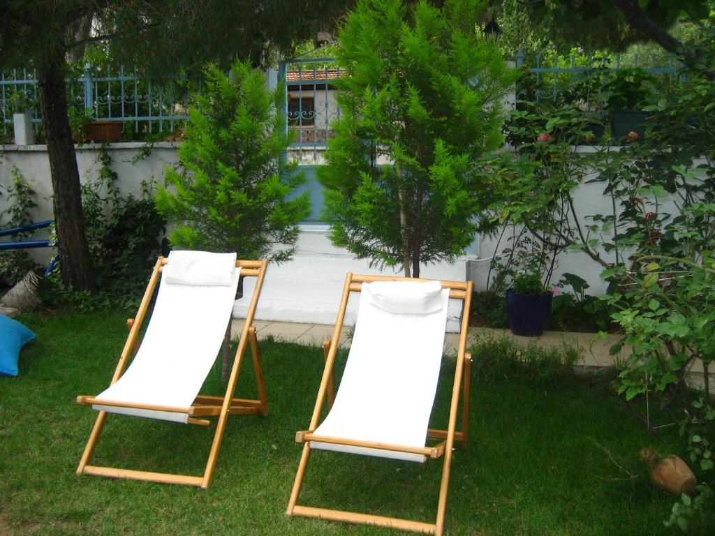 Отель Mavi Pension Айвалык Экстерьер фото