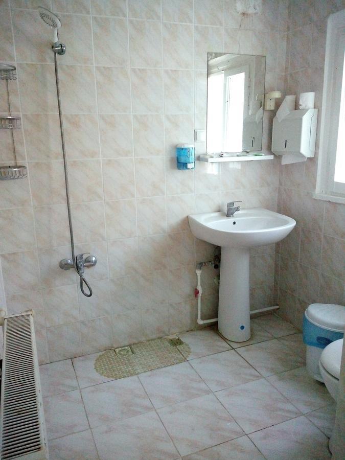 Отель Mavi Pension Айвалык Экстерьер фото